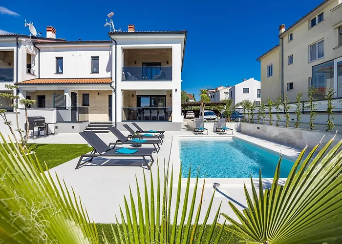 In Pula Near Hidrobaza Villa