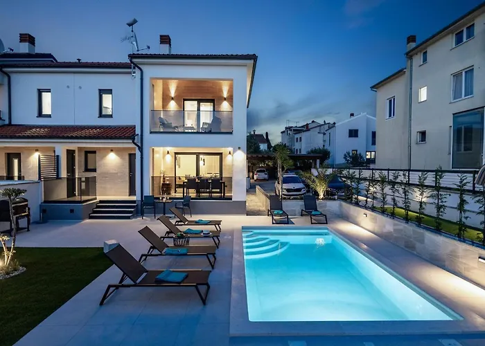 Villa In Pula Near Hidrobaza *