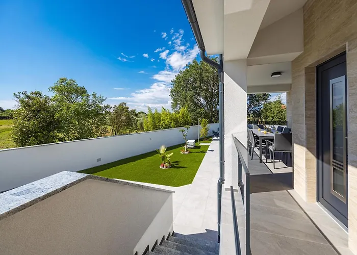 Villa In Pula Near Hidrobaza *
