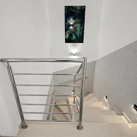 Villa By The In Pula *
