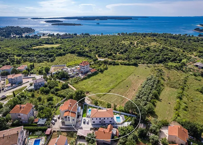 Villa In Pula Near Hidrobaza *